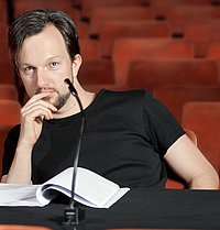 Fotoportrait des Künstlerischen Leiters des Theaters Gütersloh Christian Schäfer